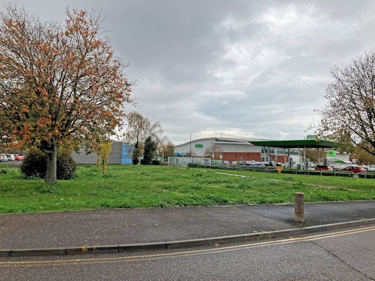 Commercial Properties To Let or For Sale HTC